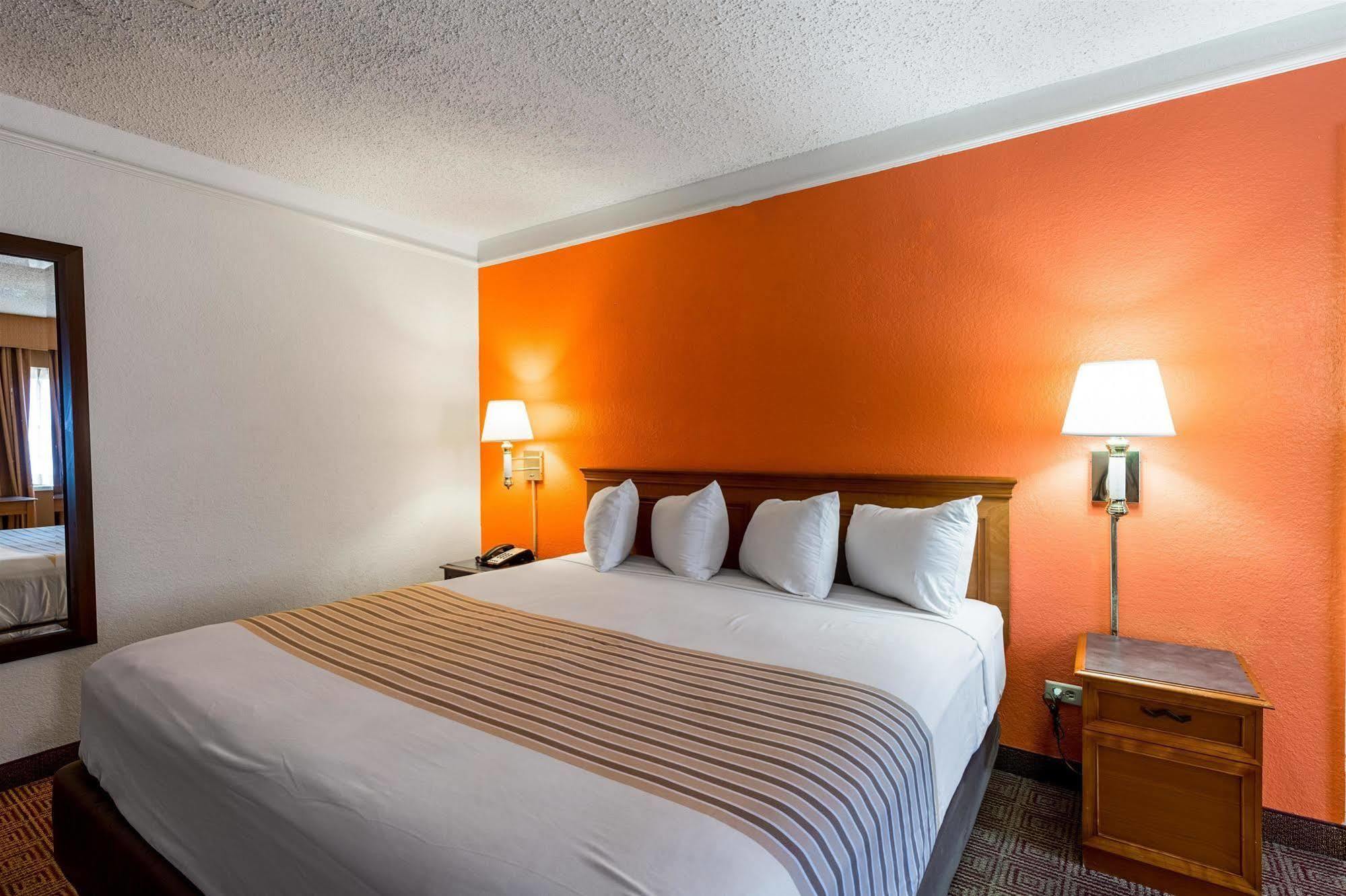 Motel 6 Houston Medical Center - Reliant Park Экстерьер фото
